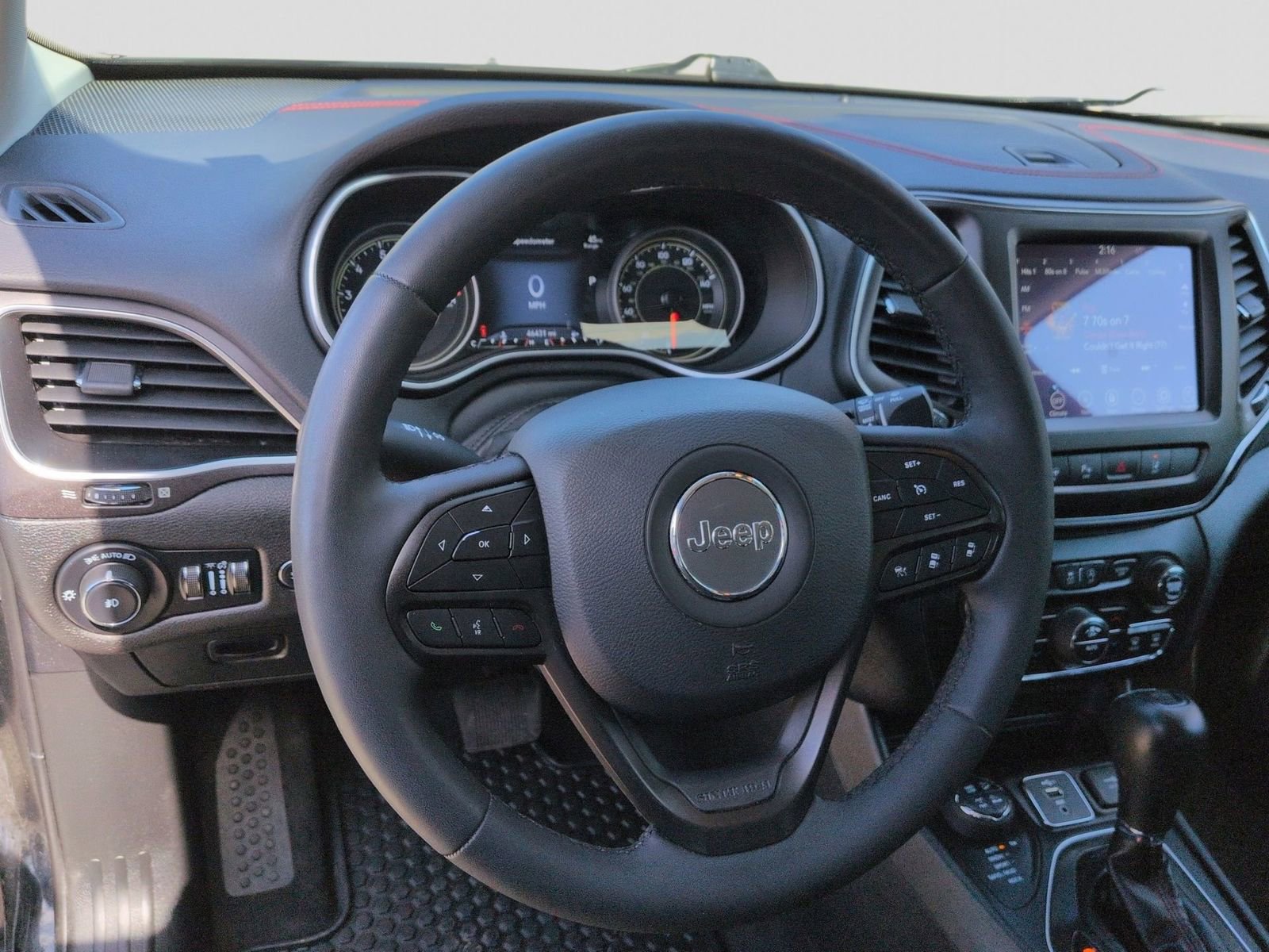 Used 2021 Jeep Cherokee Trailhawk image 30