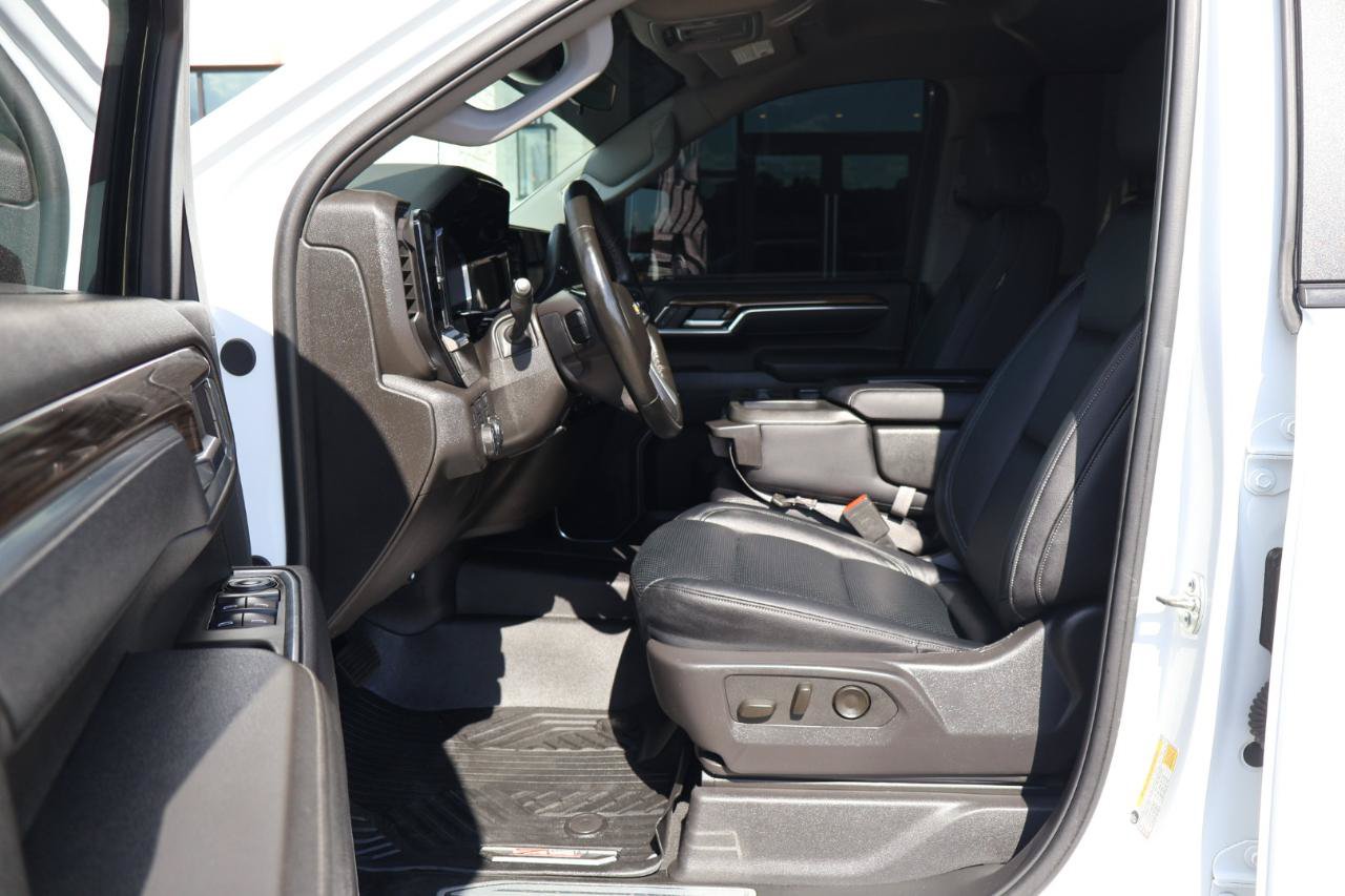 Used 2025 Chevrolet Silverado 2500 LT AWD/4WD image 9