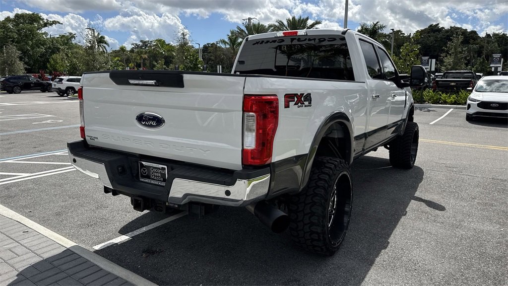 Used 2017 Ford F350 Lariat w/ Chrome Package image 4