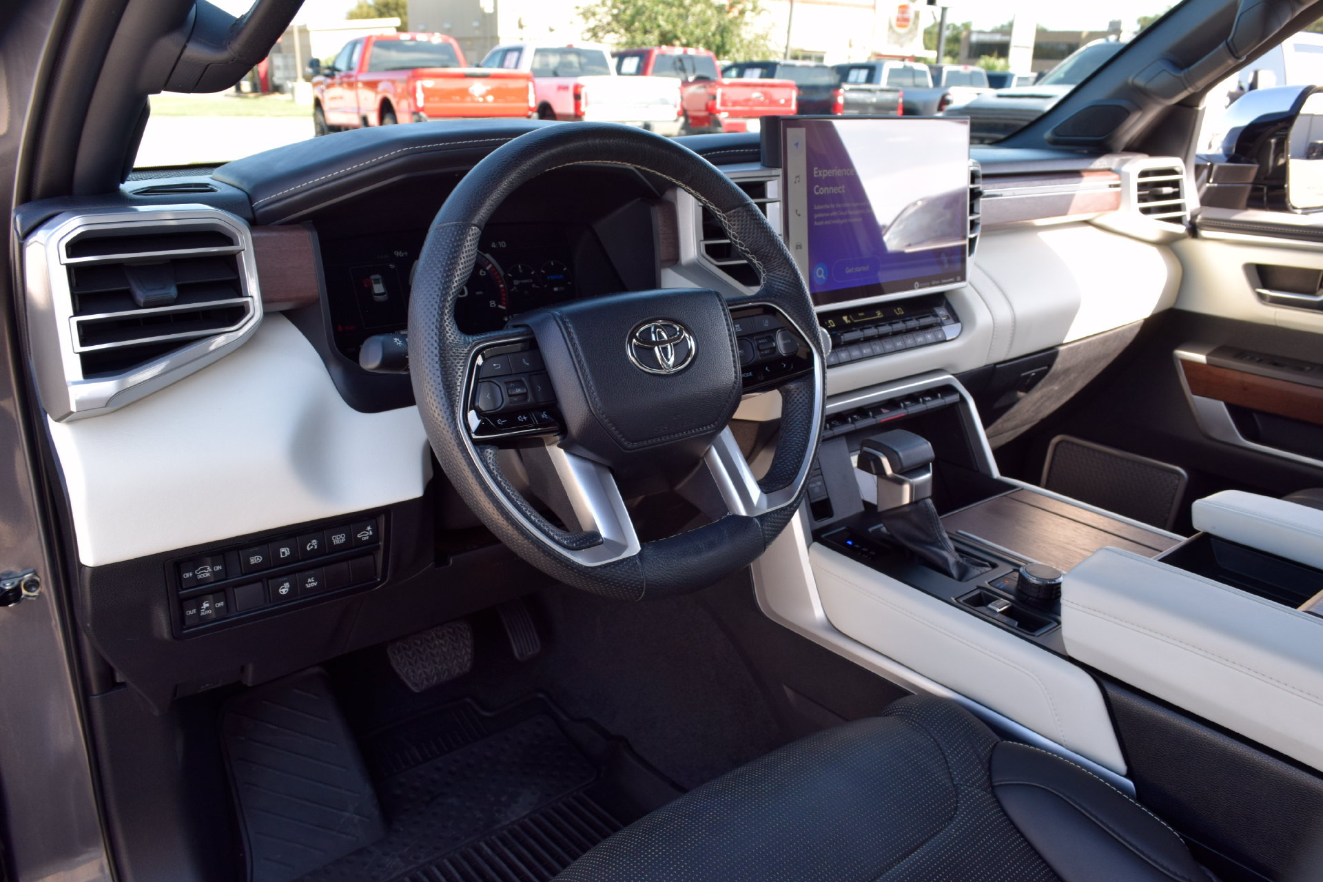 Used 2024 Toyota Sequoia Capstone AWD/4WD image 15