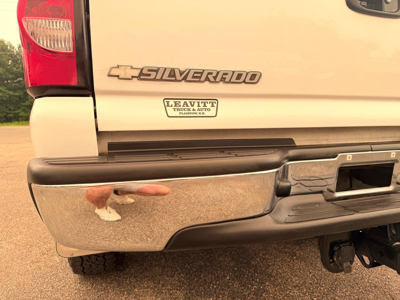 Used 2004 Chevrolet Silverado 2500 LS w/ Skid Plate Package AWD/4WD image 28