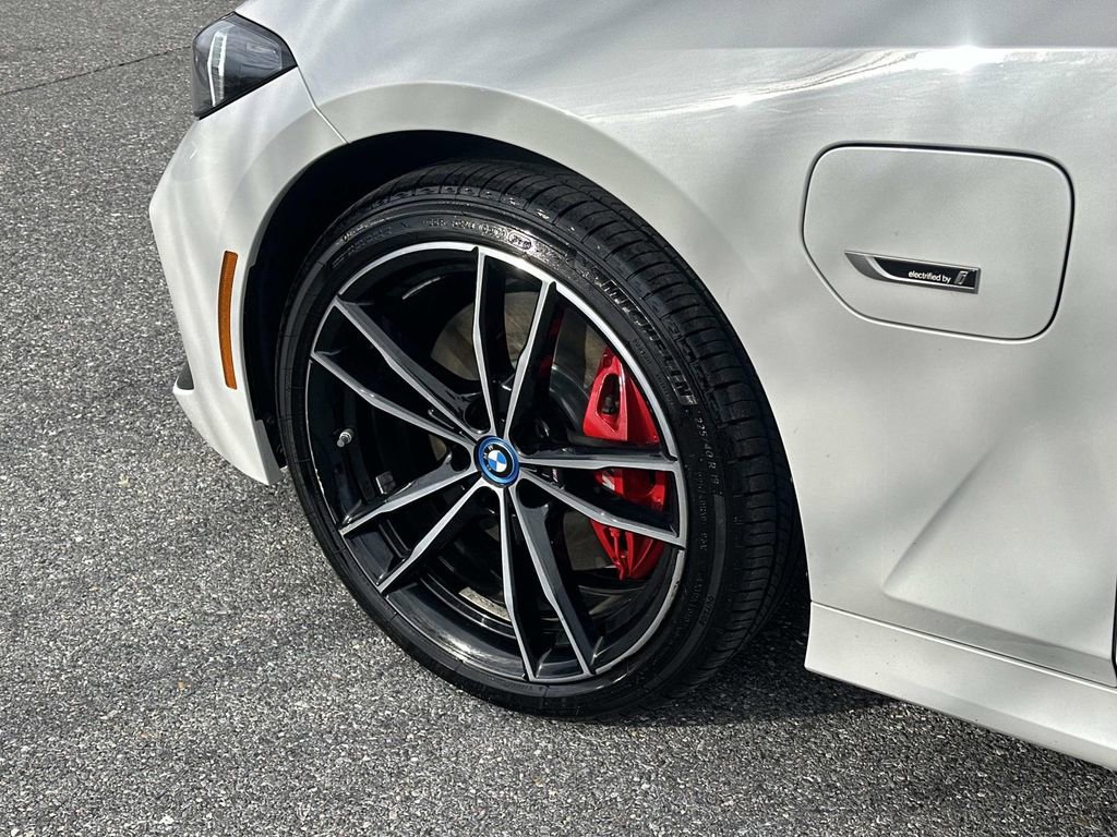 Used 2023 BMW 330e xDrive w/ M Sport Package image 40