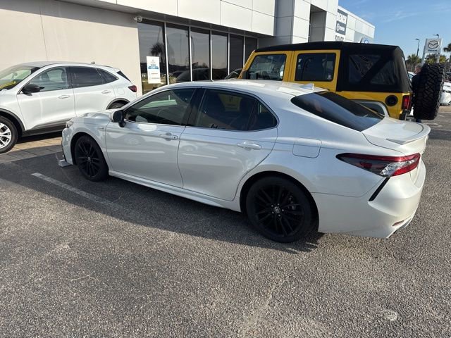 Used 2021 Toyota Camry XSE image 6