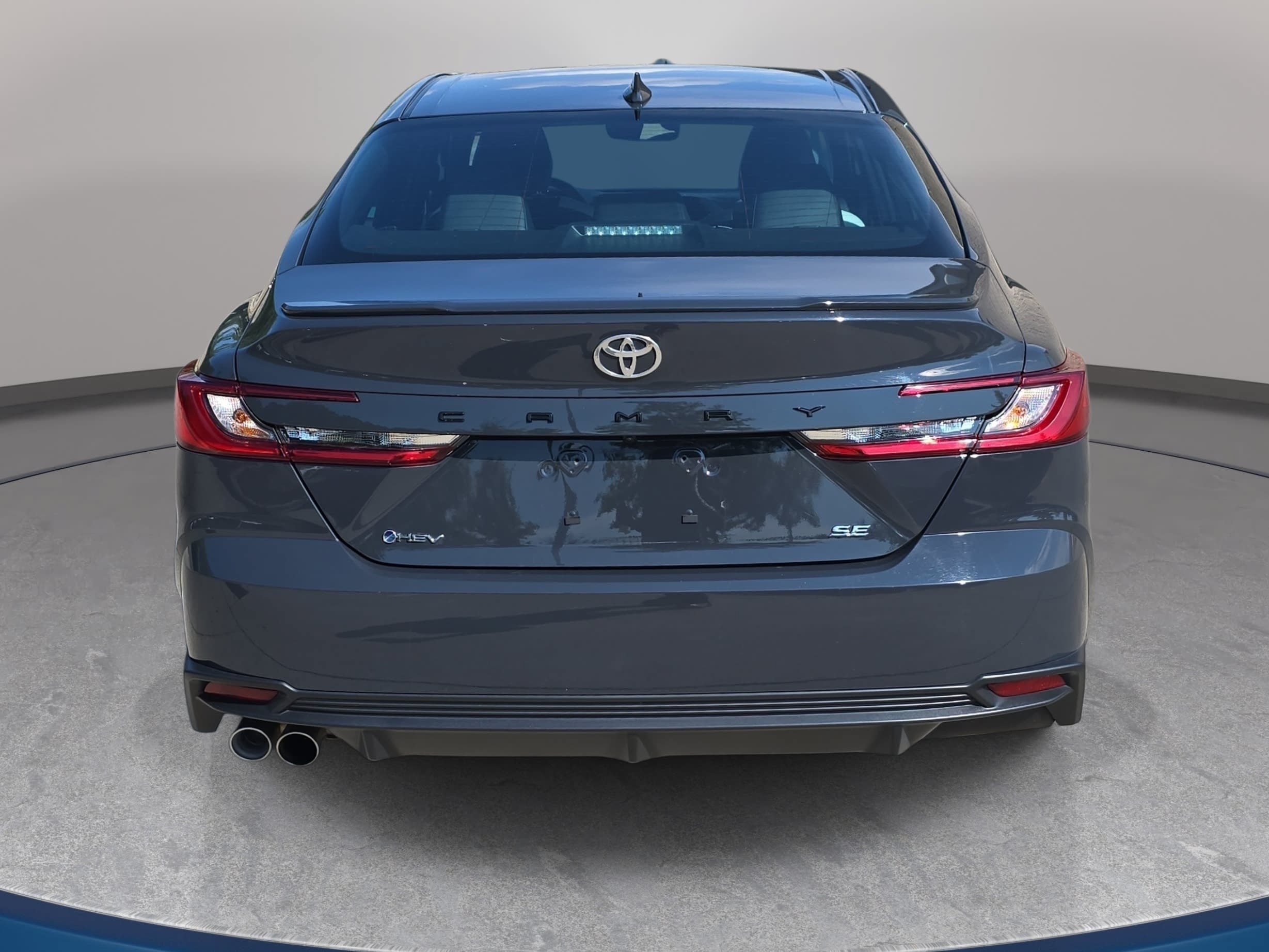 Used 2025 Toyota Camry SE w/ Convenience Package FWD image 6