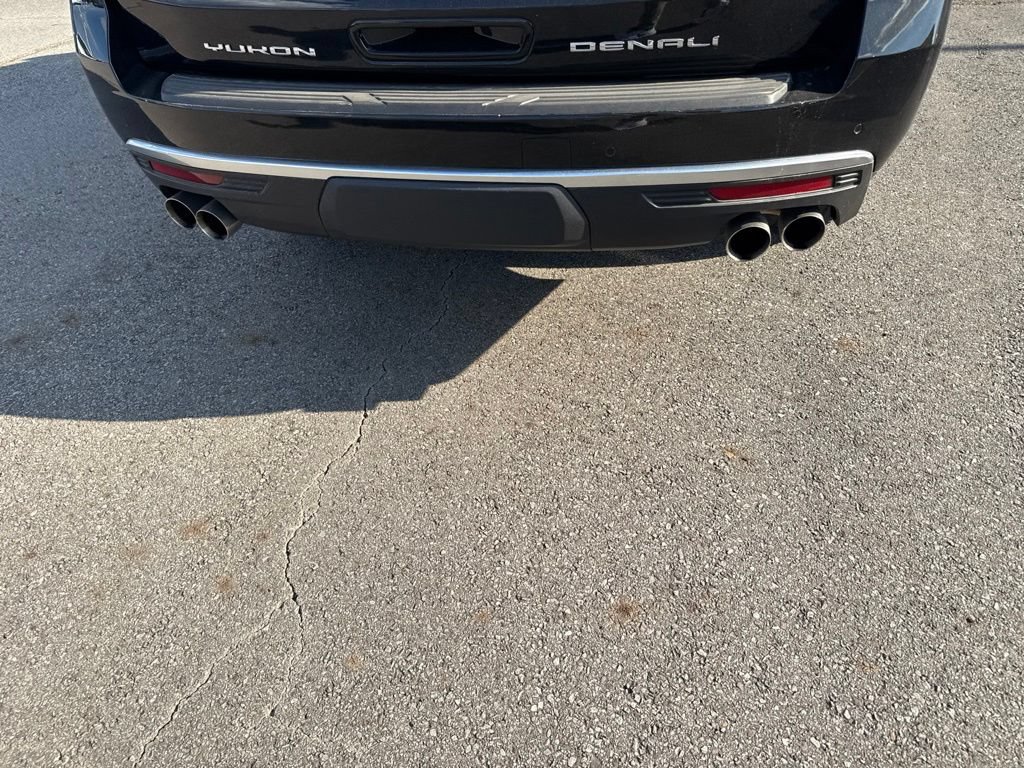 Used 2024 GMC Yukon Denali w/ Advanced Technology Package AWD/4WD image 10
