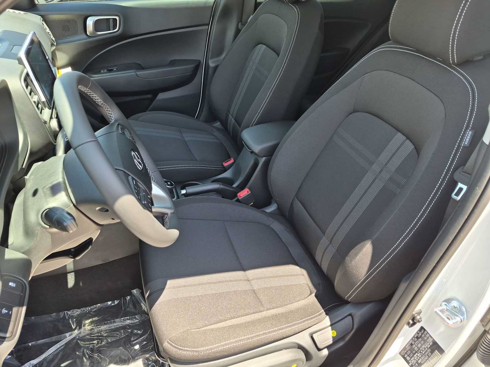 New 2026 Hyundai Venue SEL FWD image 16