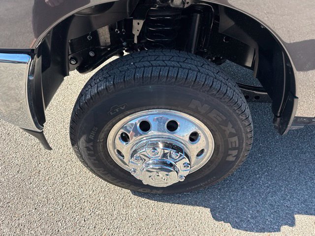 New 2027 RAM 3500 Big Horn AWD/4WD image 10