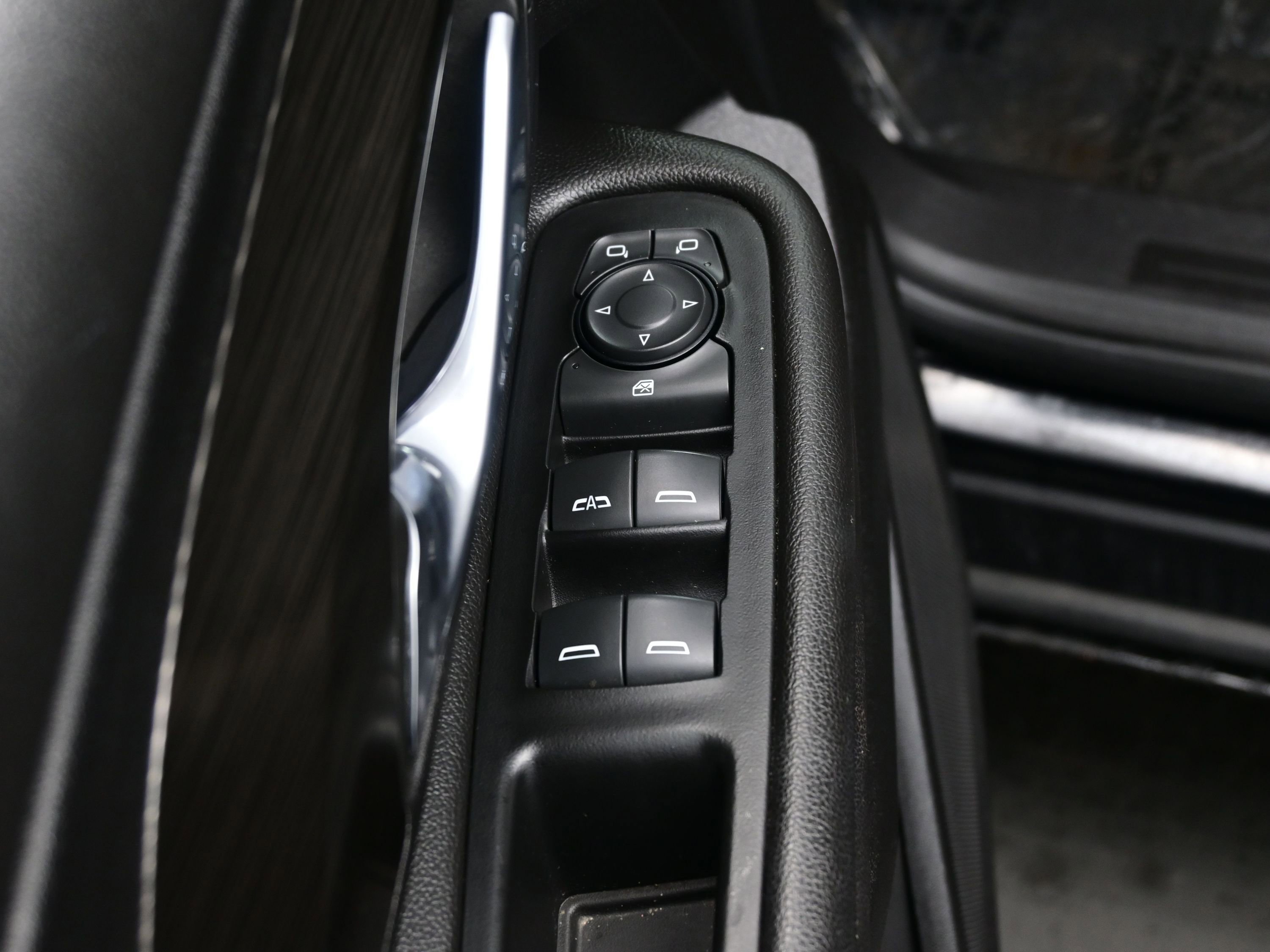 Used 2022 GMC Terrain SLE w/ Driver Convenience Package image 10