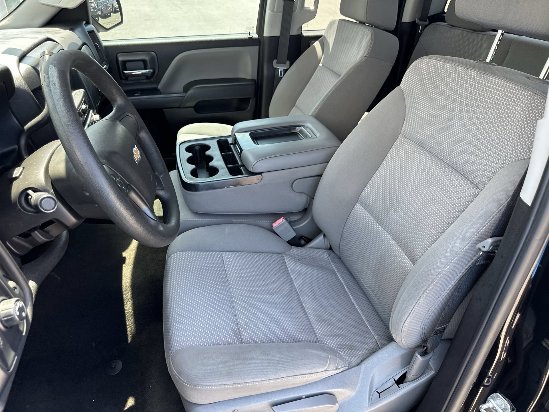 Used 2018 Chevrolet Silverado 1500 Custom w/ Custom Value Package RWD image 19