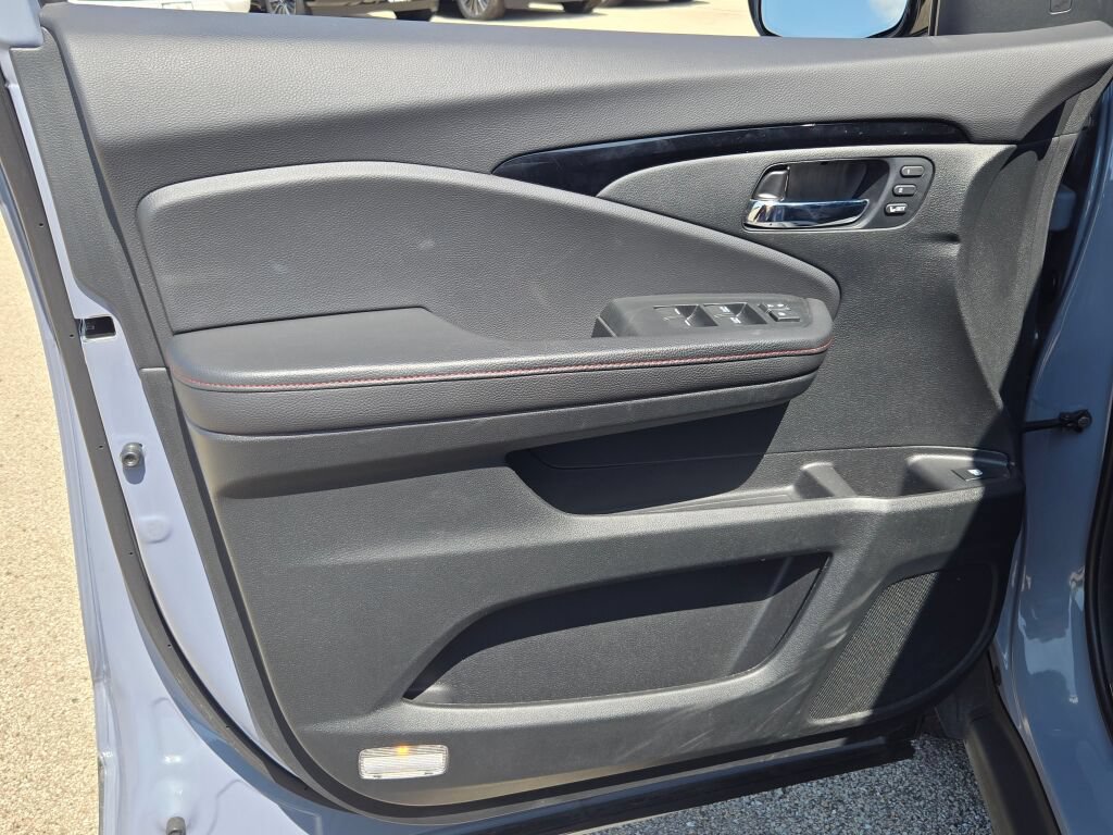 Used 2023 Honda Ridgeline Black Edition image 27
