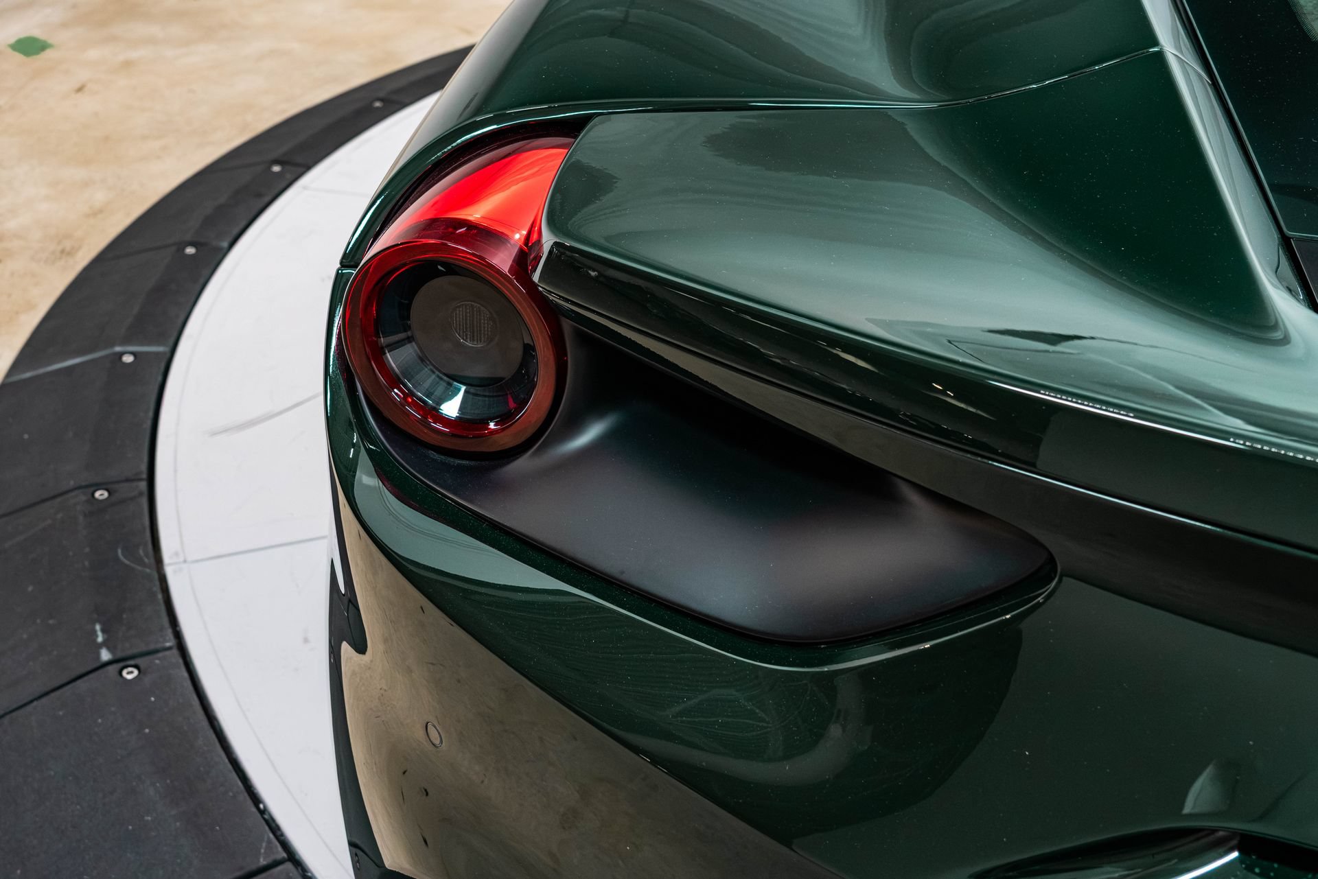 Certified 2018 Ferrari 488 GTB RWD image 52