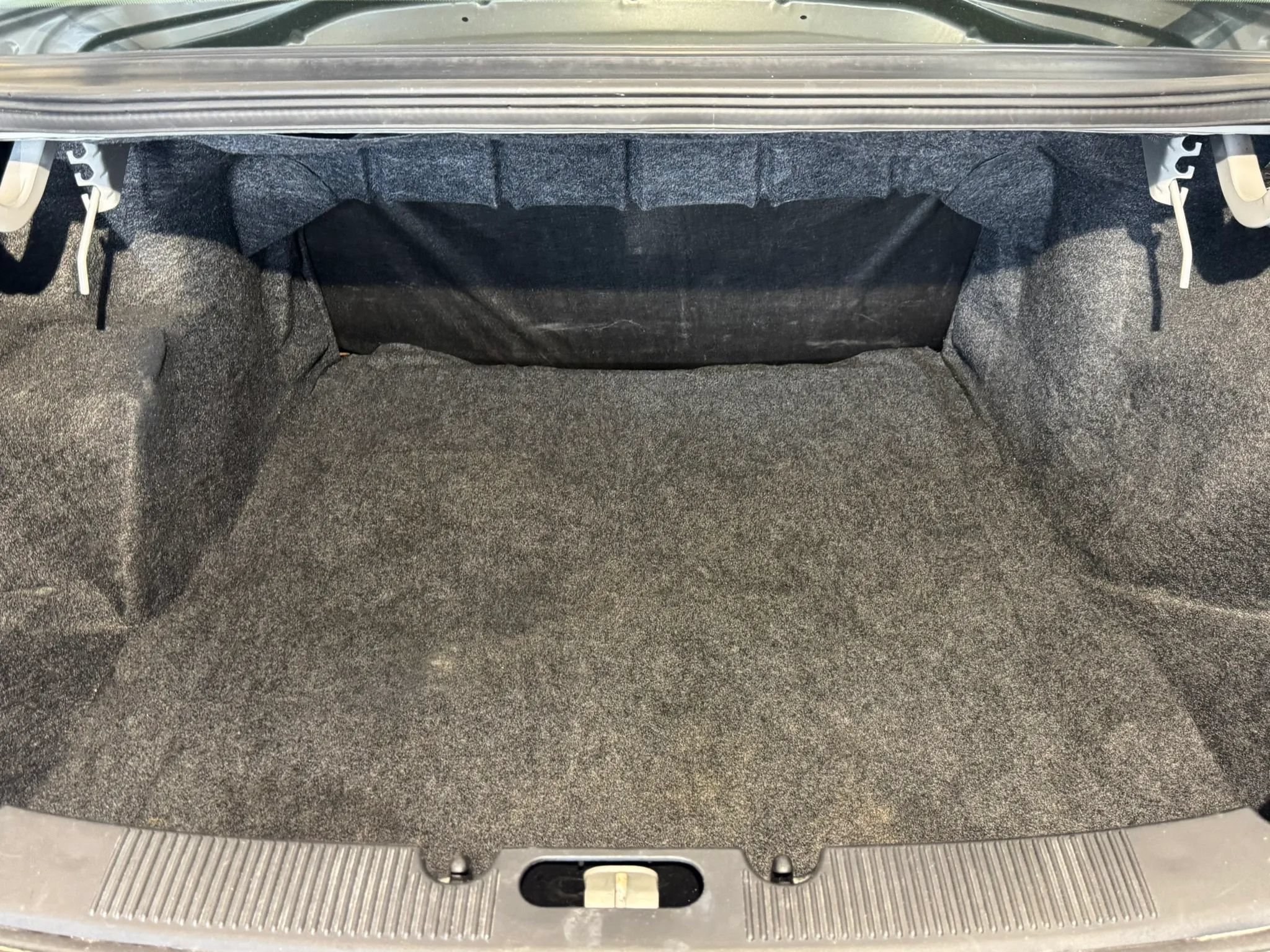 Used 2007 Ford Taurus SE FWD image 24