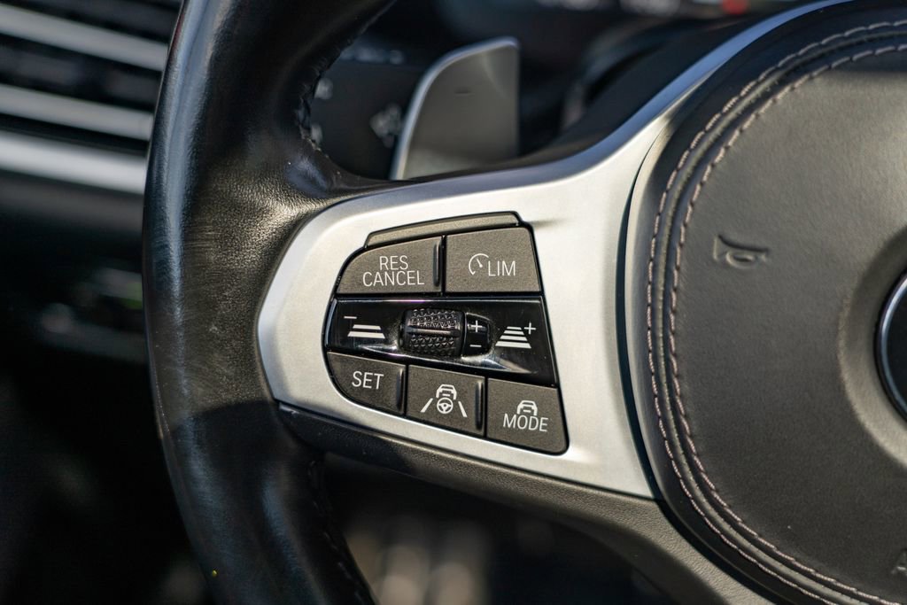 Used 2022 BMW X6 M50i w/ Executive Package image 29