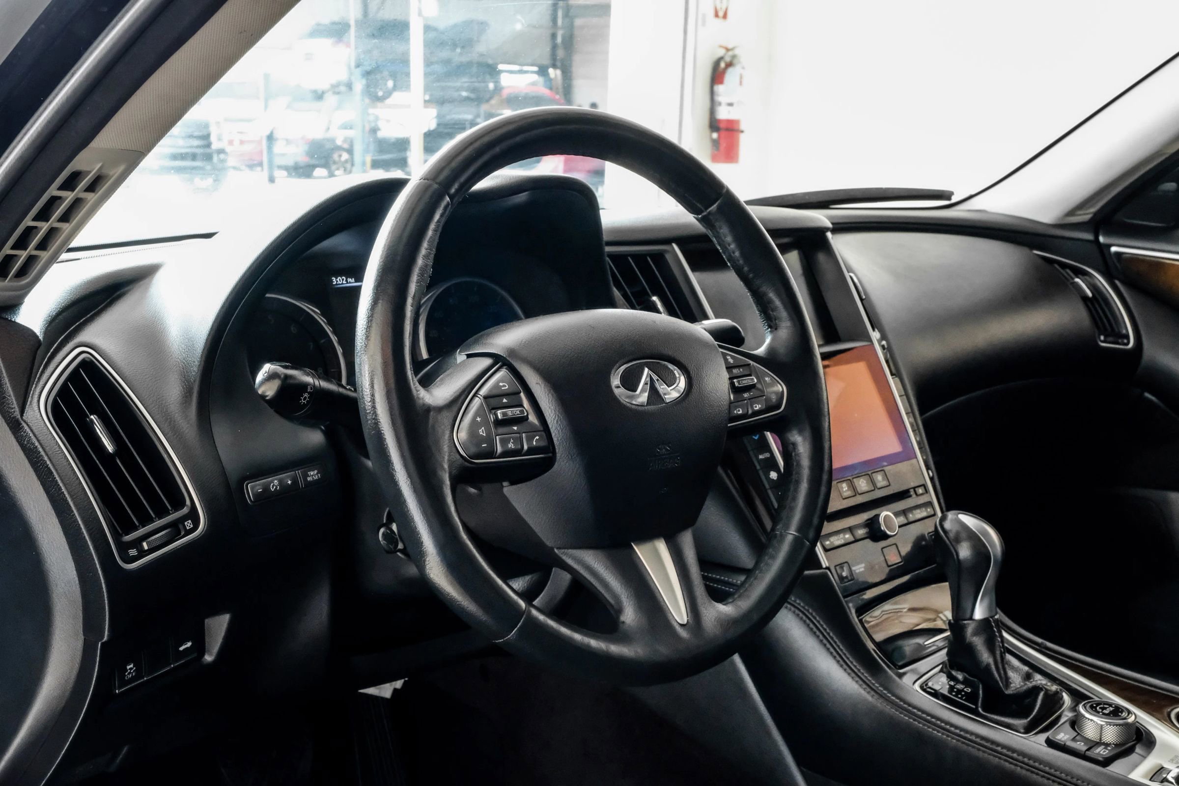 Used 2016 INFINITI Q50 3.0t Premium w/ Driver Assistance Package image 13
