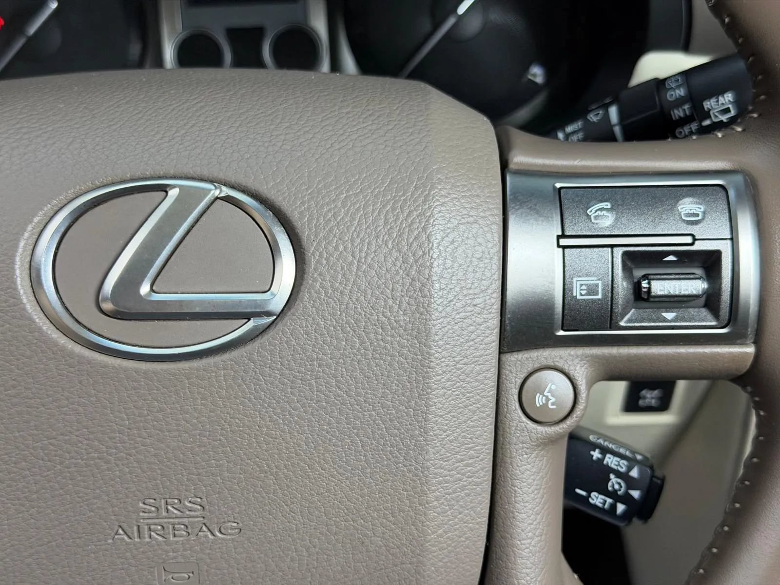 Used 2015 Lexus GX 460 w/ Premium Package AWD/4WD image 35