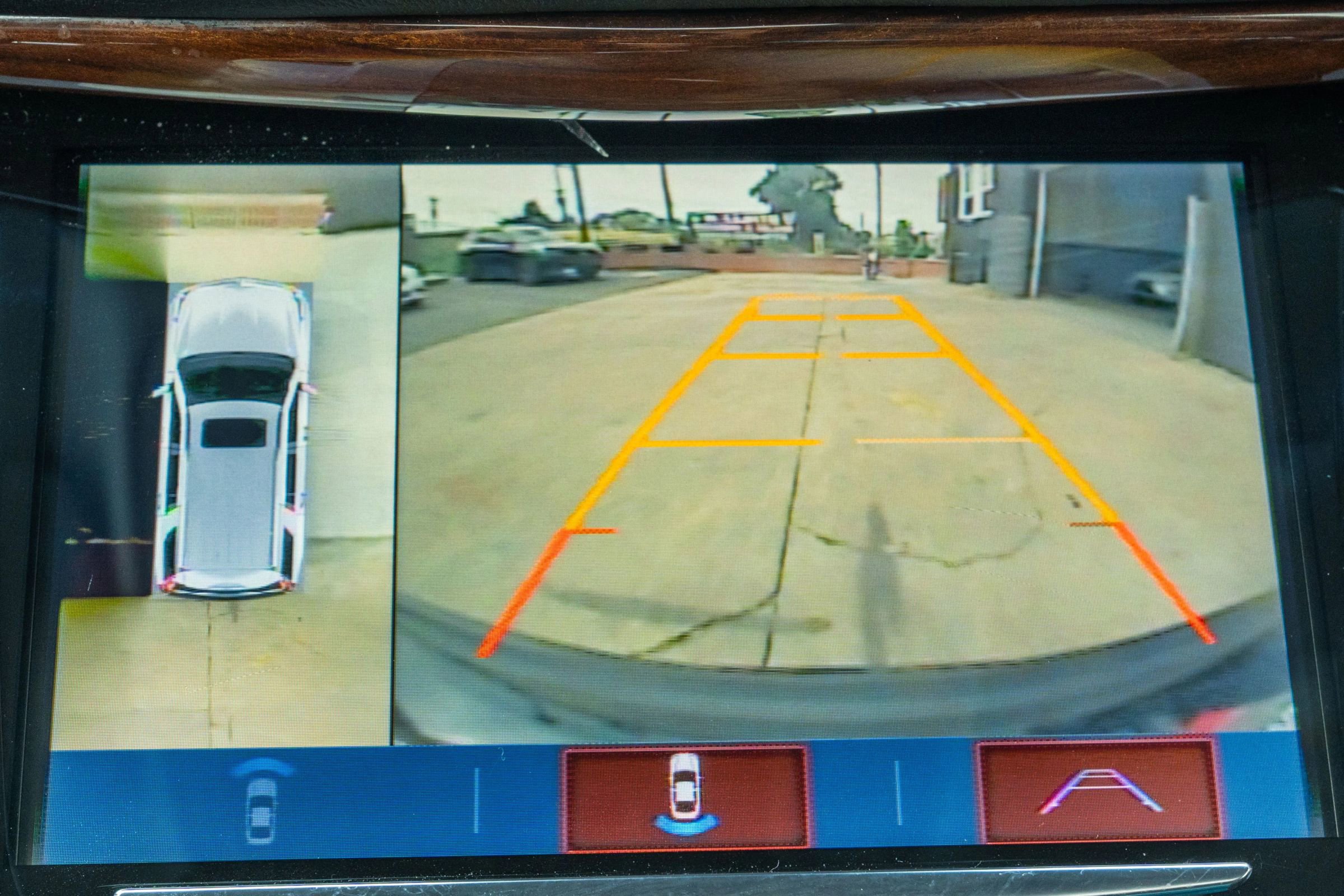 Used 2018 Cadillac Escalade Luxury image 13