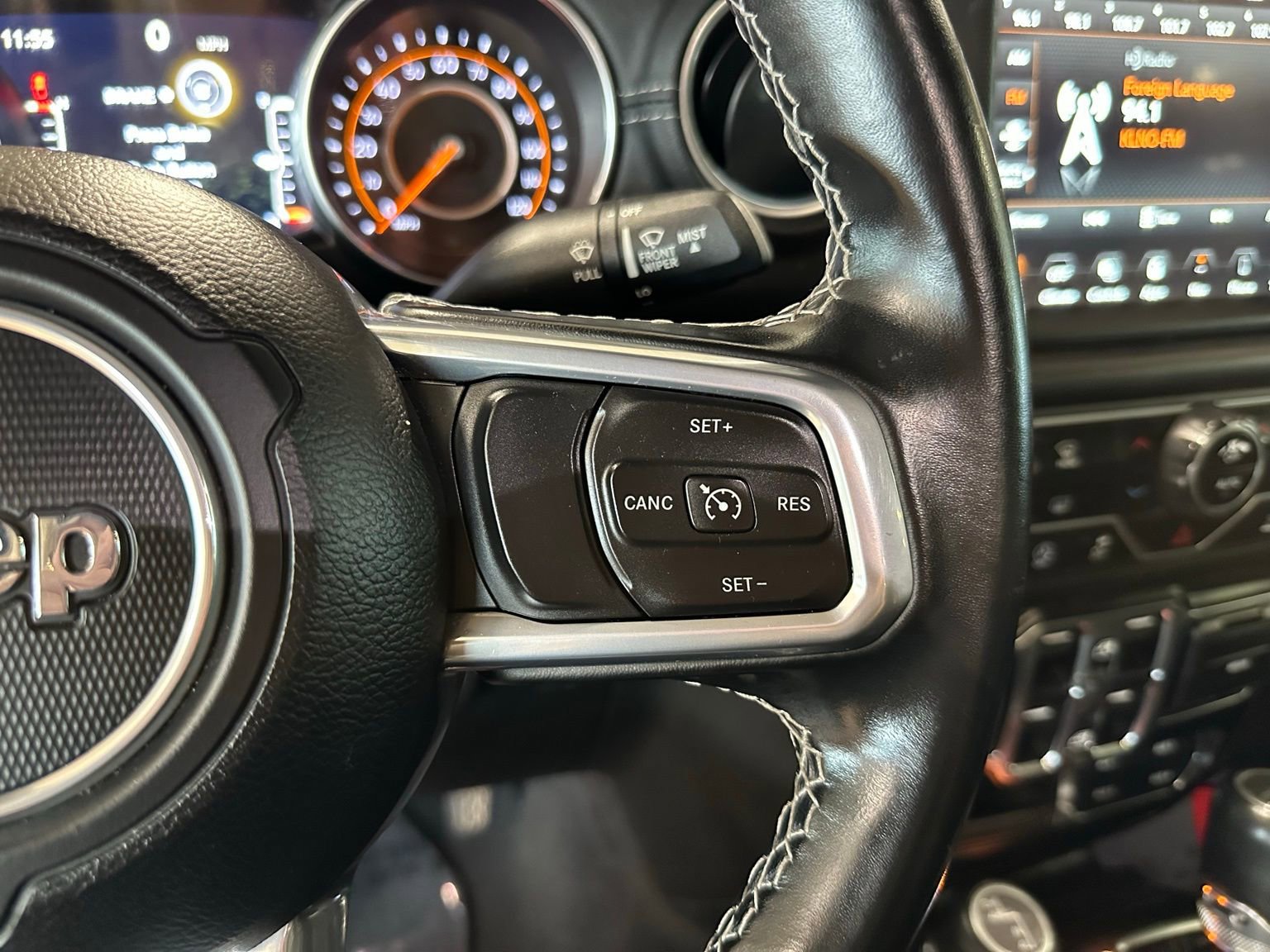 Used 2021 Jeep Gladiator Overland w/ Popular Equipment Package AWD/4WD image 19