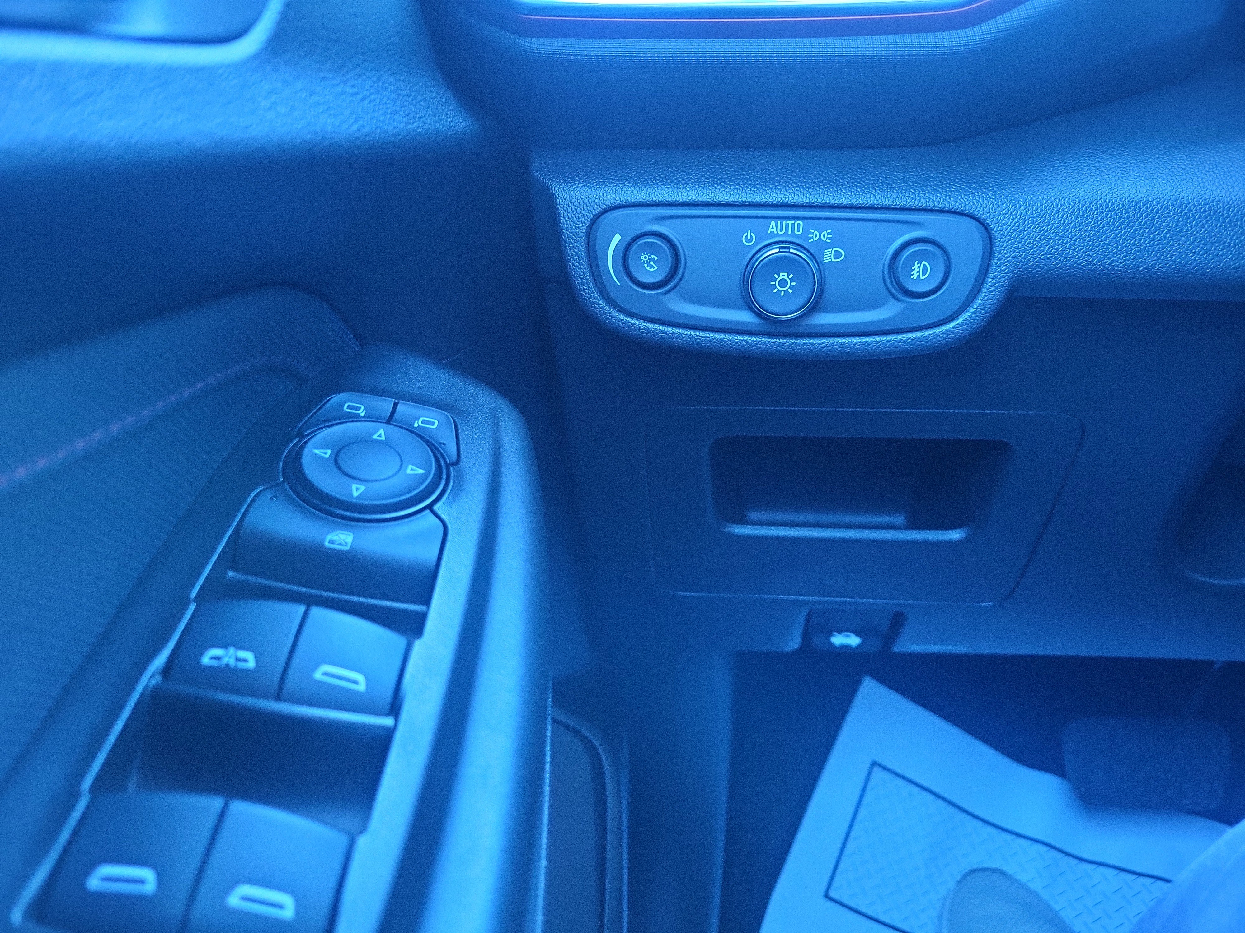 Certified 2023 Chevrolet TrailBlazer RS w/ Convenience Package image 14