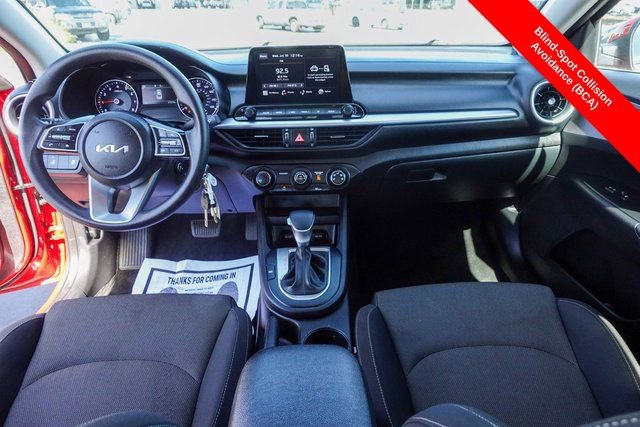 Used 2023 Kia Forte LXS w/ LXS Technology Package image 4