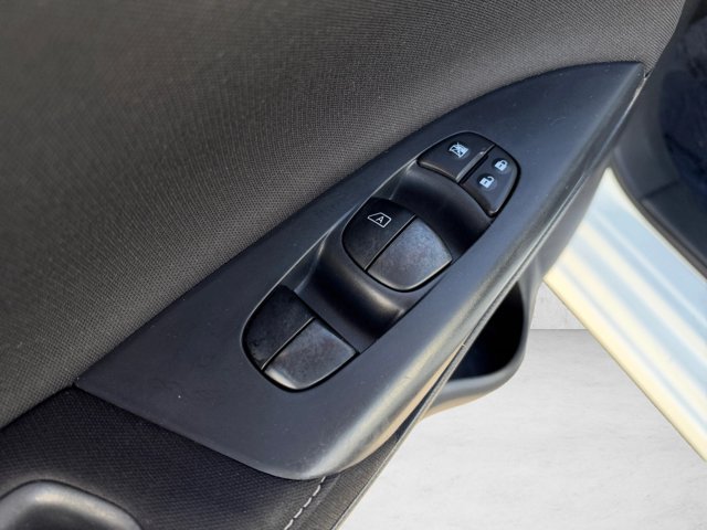 Used 2015 Nissan Sentra SV w/ Navigation Package FWD image 15