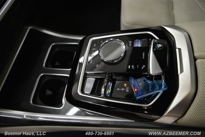Used 2023 BMW 760i xDrive w/ Executive Package AWD/4WD image 35