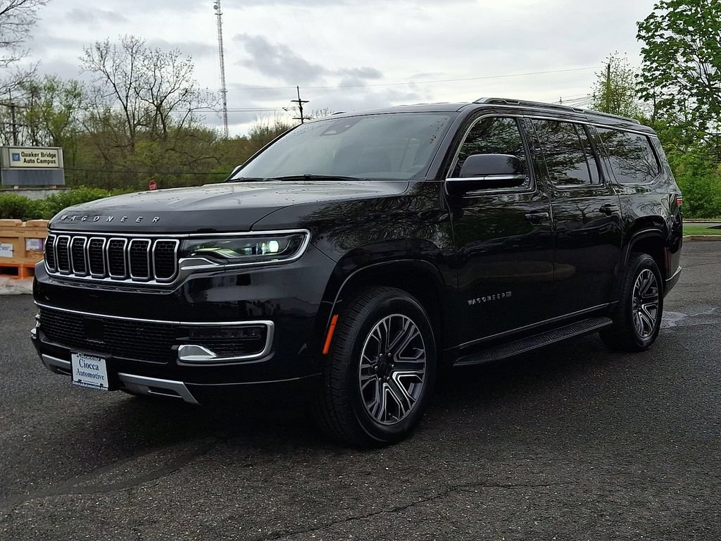 Used 2024 Jeep Wagoneer L Series II w/ Flexible Seating Group AWD/4WD image 6