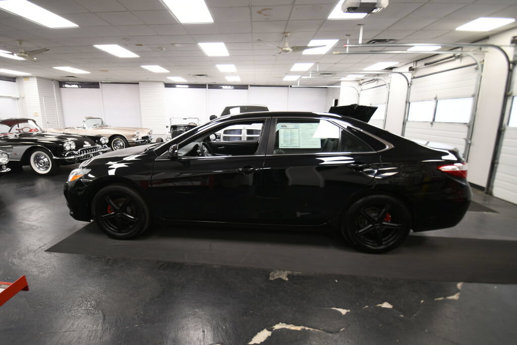 Used 2015 Toyota Camry XLE FWD image 5