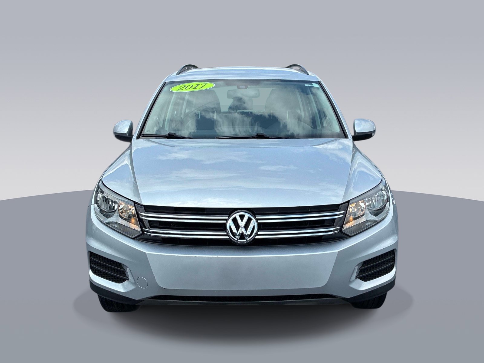 Used 2017 Volkswagen Tiguan S AWD/4WD image 2