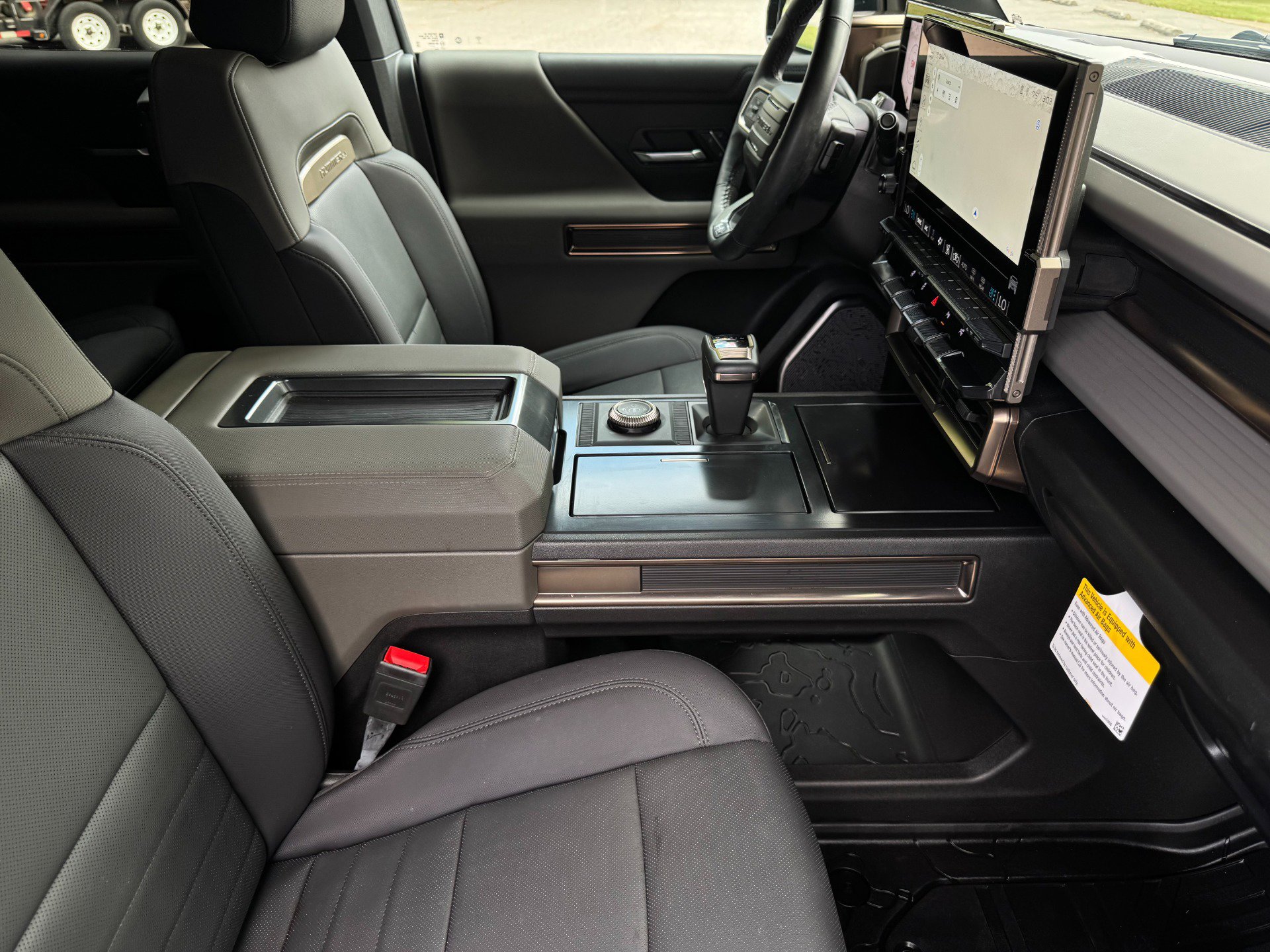 Used 2025 GMC Hummer EV 3X w/ LPO, Cargo Utility Package image 23