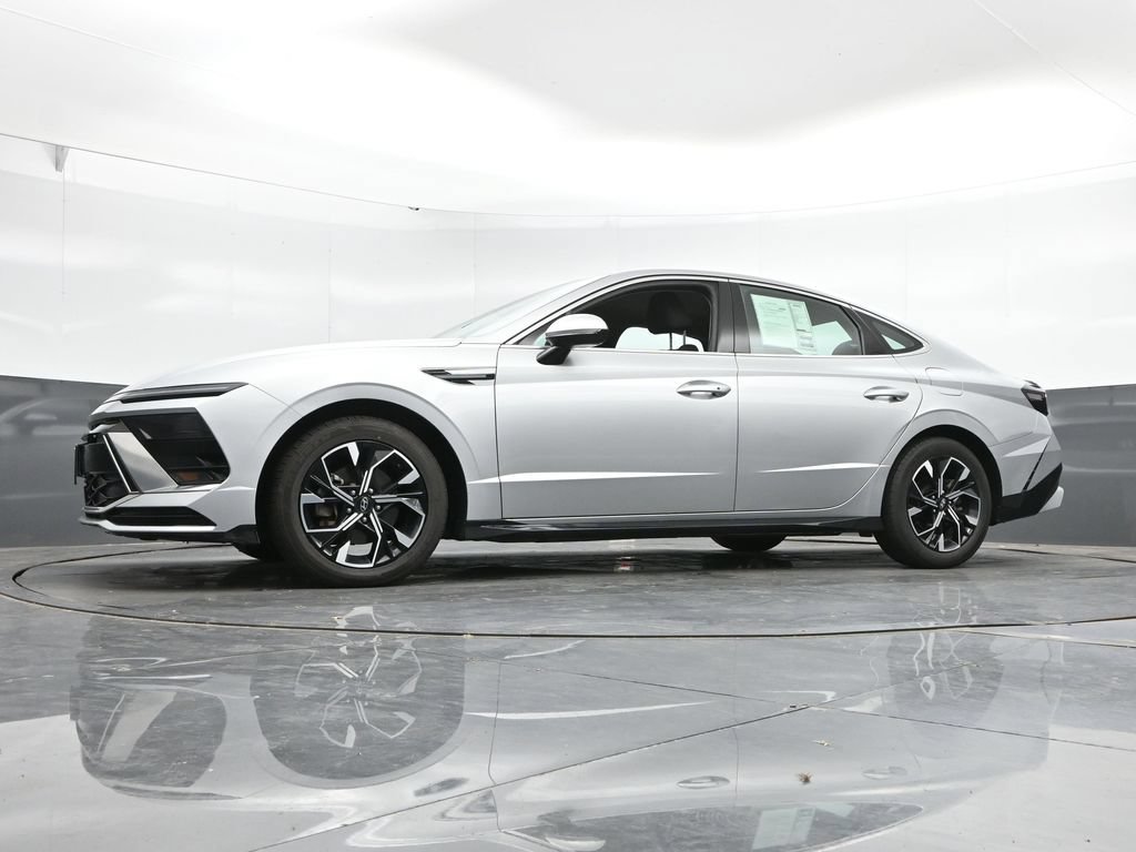 Used 2025 Hyundai Sonata SEL FWD image 43