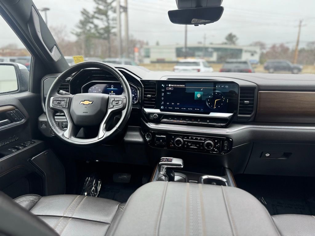 Used 2024 Chevrolet Silverado 1500 High Country w/ Technology Package AWD/4WD image 12