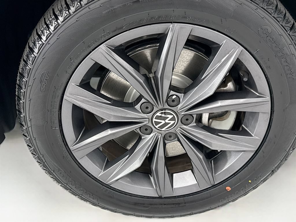 Used 2022 Volkswagen Tiguan SE FWD image 30