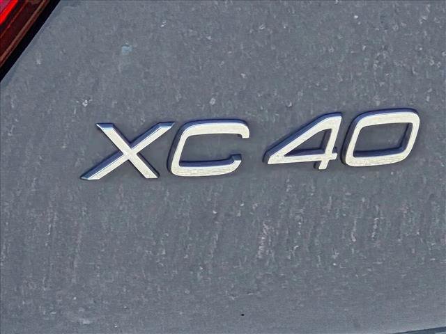 Used 2022 Volvo XC40 T5 R-Design w/ Advanced Package AWD/4WD image 20
