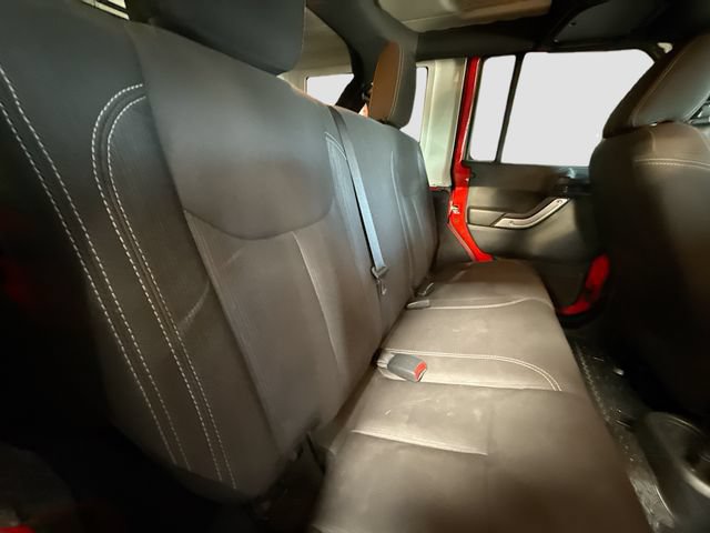 Used 2017 Jeep Wrangler Unlimited Rubicon w/ Connectivity Group AWD/4WD image 25