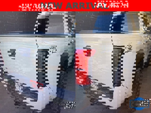 Used 2024 Toyota Tacoma TRD Off-Road image 5