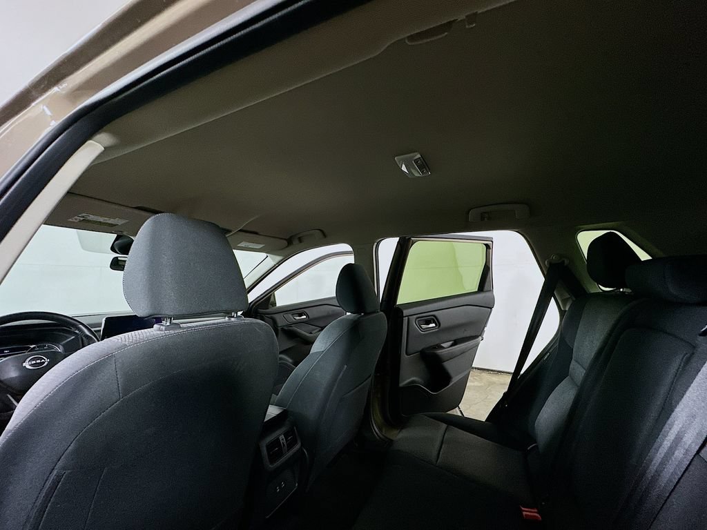 Used 2025 Nissan Rogue SV AWD/4WD image 12