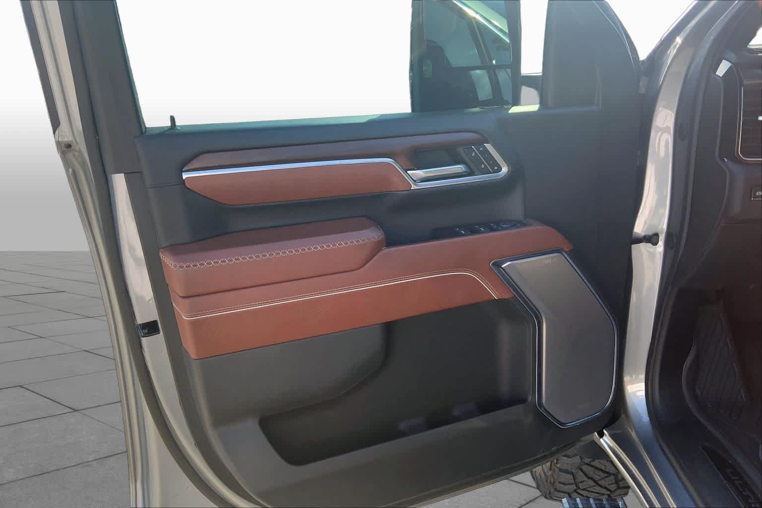 Used 2025 GMC Sierra 2500 Denali Ultimate AWD/4WD image 22