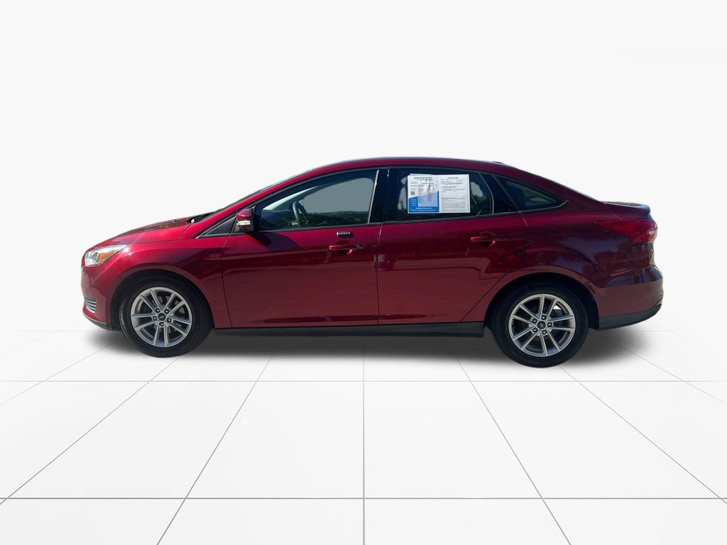 Used 2017 Ford Focus SE FWD image 4