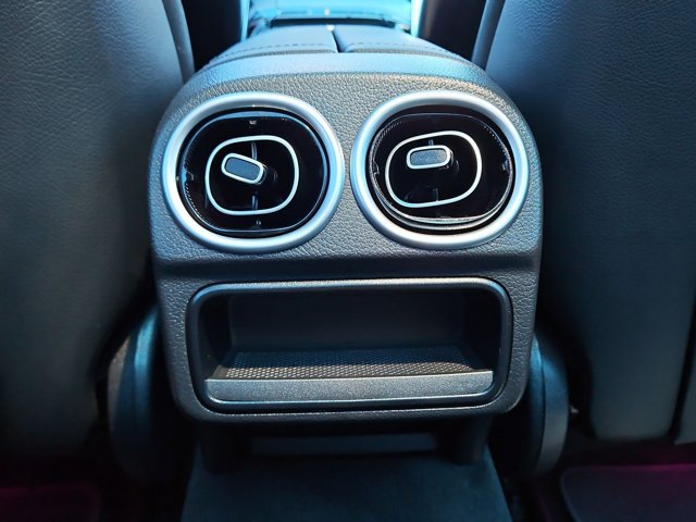 Used 2023 Mercedes-Benz C 300 Sedan image 17