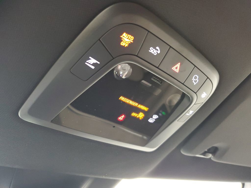 Used 2025 Volvo EX90 Ultra image 37