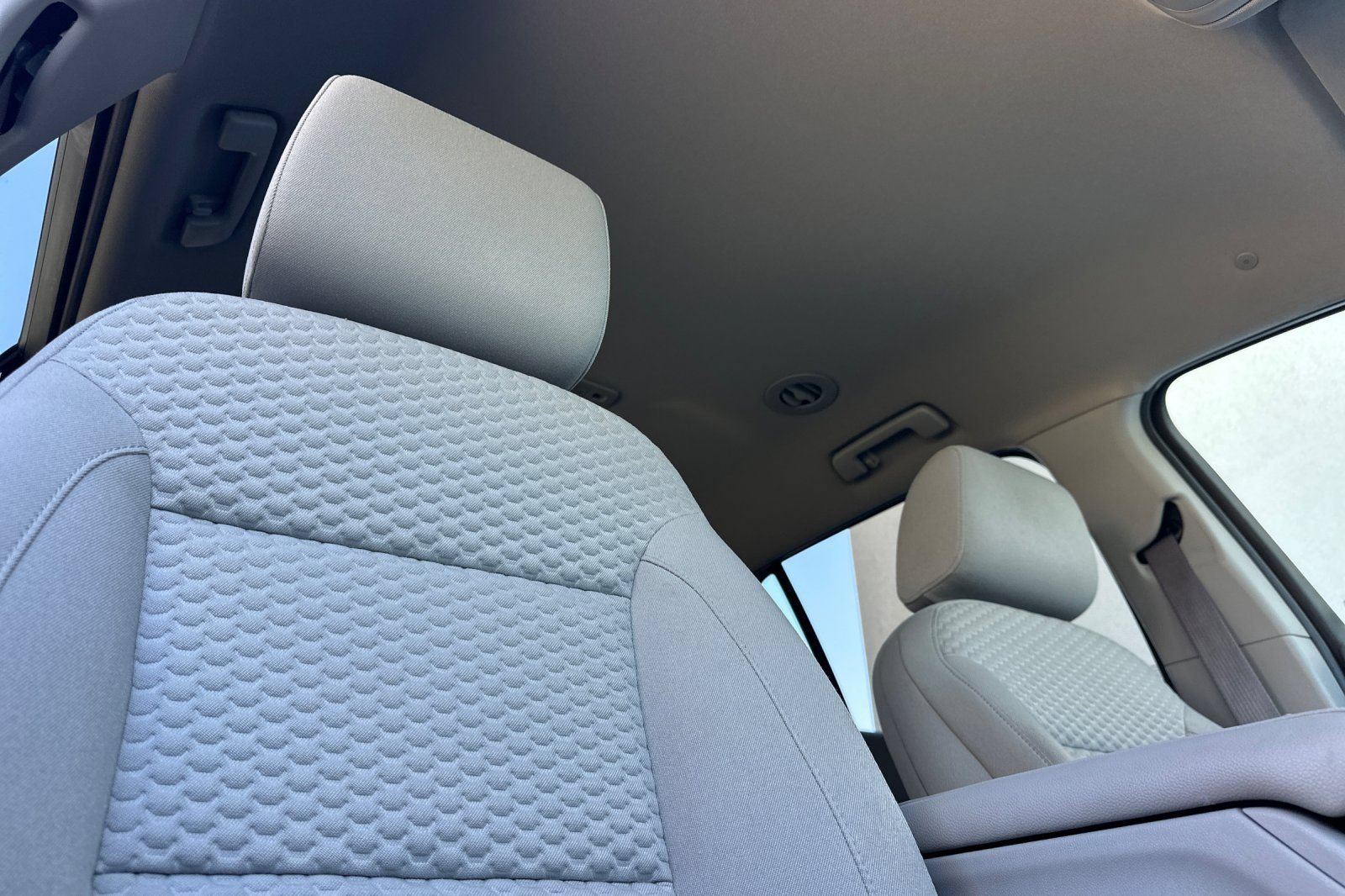 Used 2017 GMC Acadia SLE w/ Driver Alert Package I FWD image 18