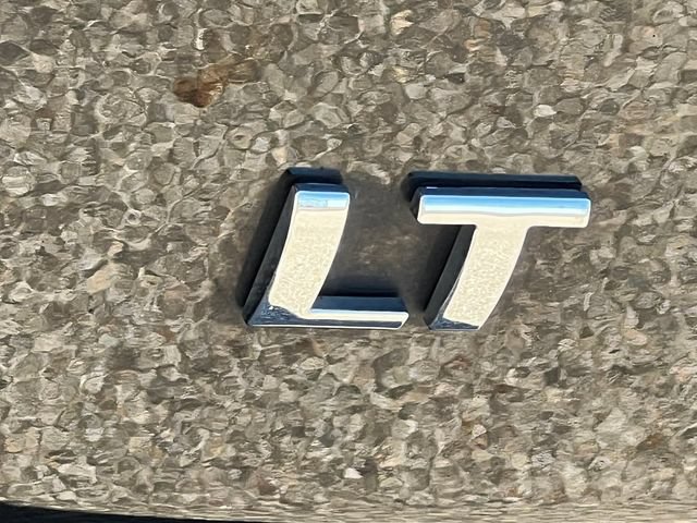Used 2020 Chevrolet Traverse LT w/ LPO, Floor Liner Package AWD/4WD image 2