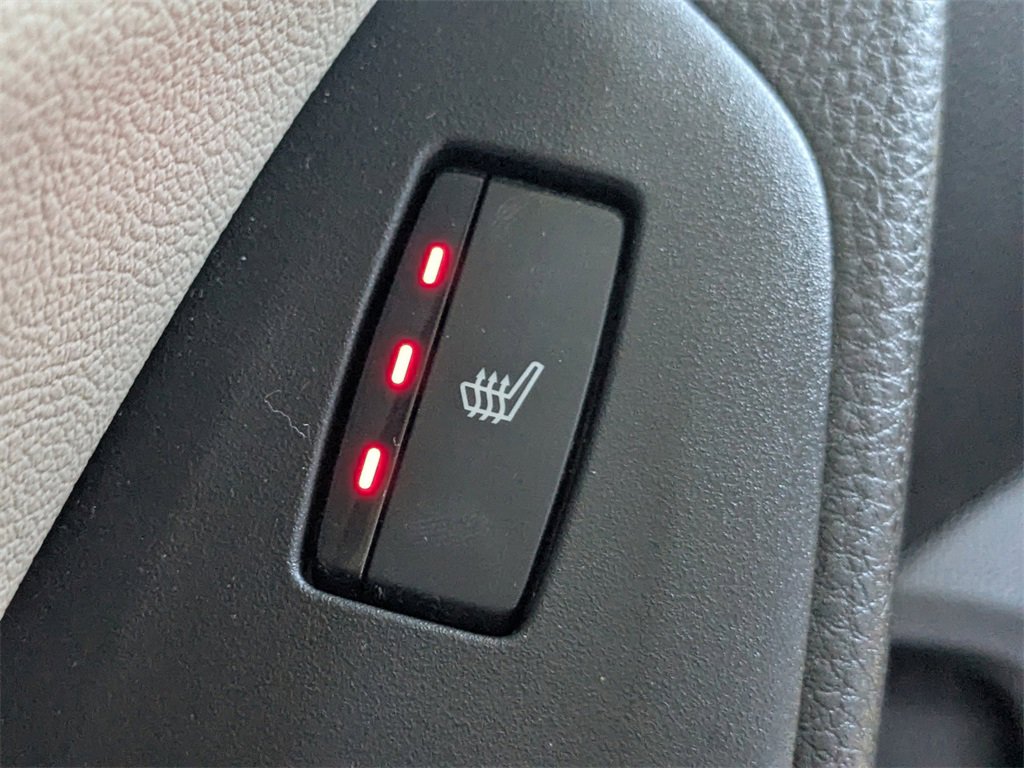 Used 2020 Honda Accord Touring image 17