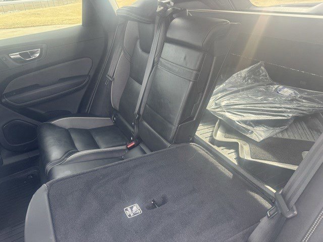 Used 2021 Volvo XC60 T5 R-Design w/ Protection Package Premier image 28