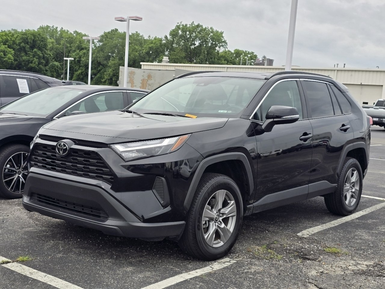Certified 2025 Toyota RAV4 XLE w/ Convenience Package AWD/4WD image 3