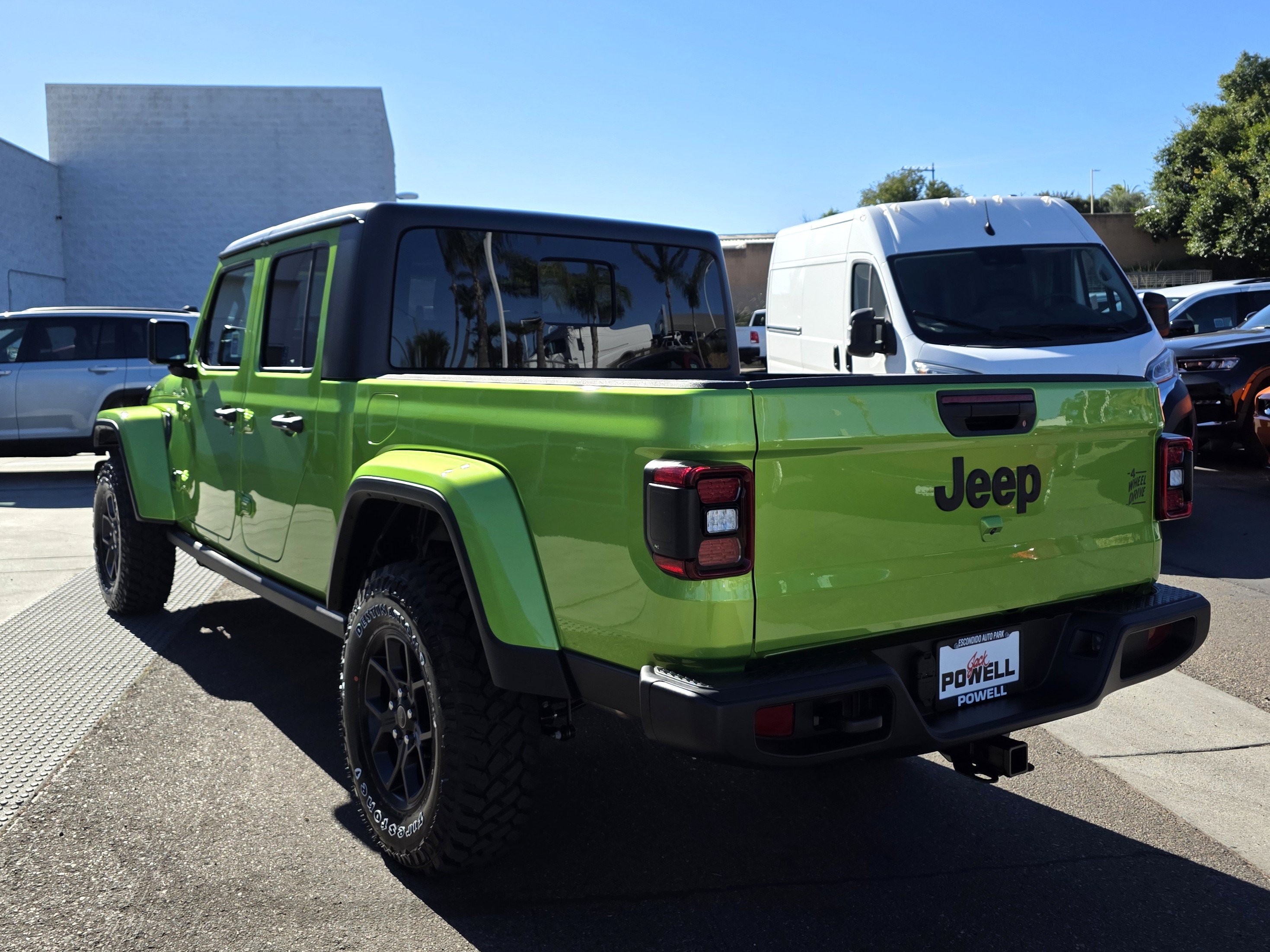 New 2026 Jeep Gladiator Sport AWD/4WD image 3