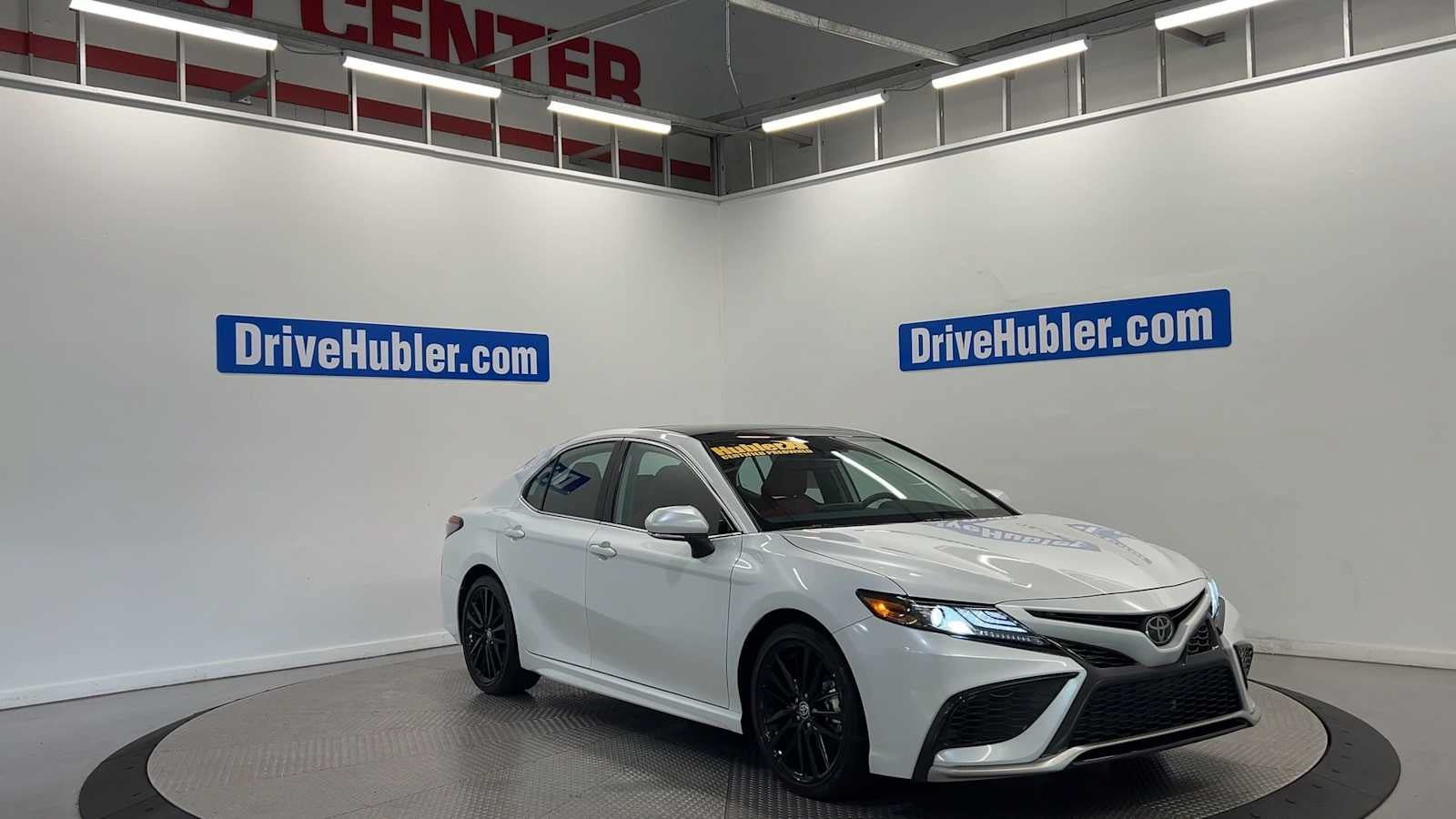 Used 2024 Toyota Camry XSE FWD image 9