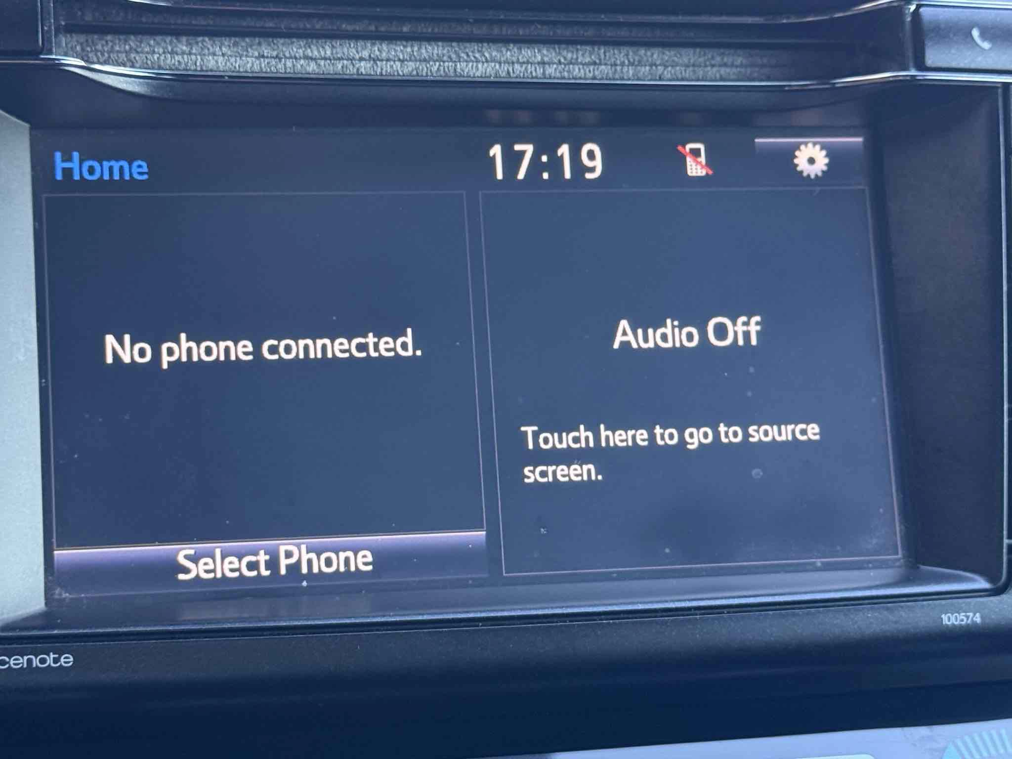 Used 2018 Toyota RAV4 SE w/ All Weather Liner Package FWD image 32