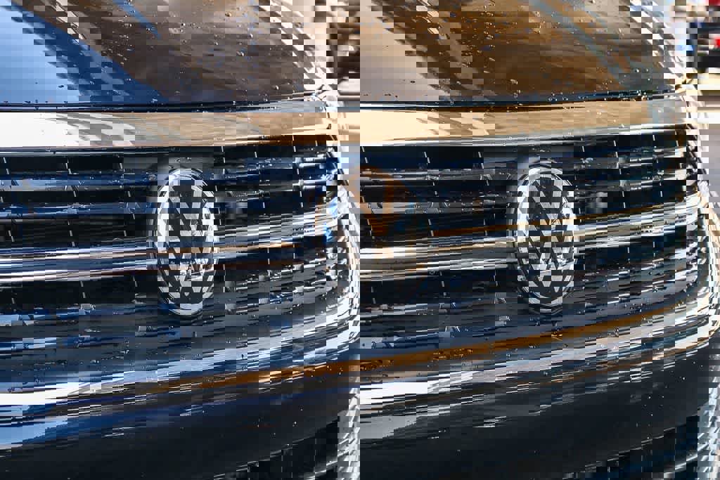 Used 2024 Volkswagen Jetta SE image 5