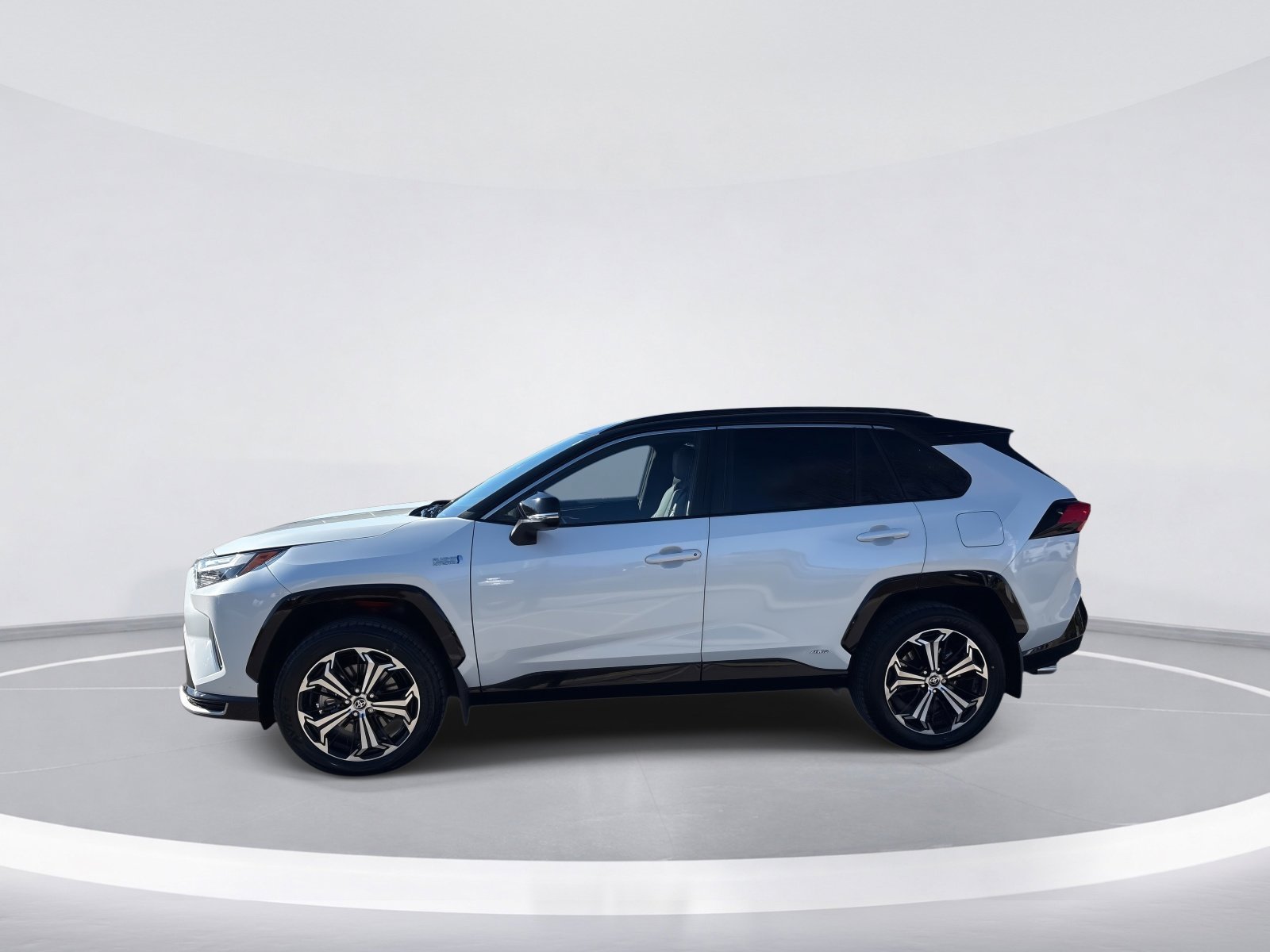 Used 2023 Toyota RAV4 XSE w/ Weather Package image 5